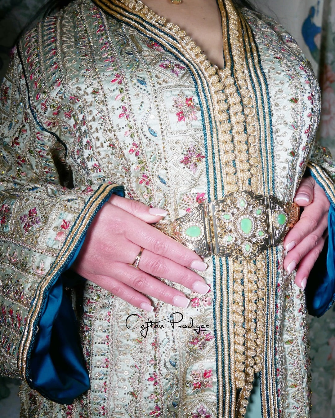 Sari Émeraude