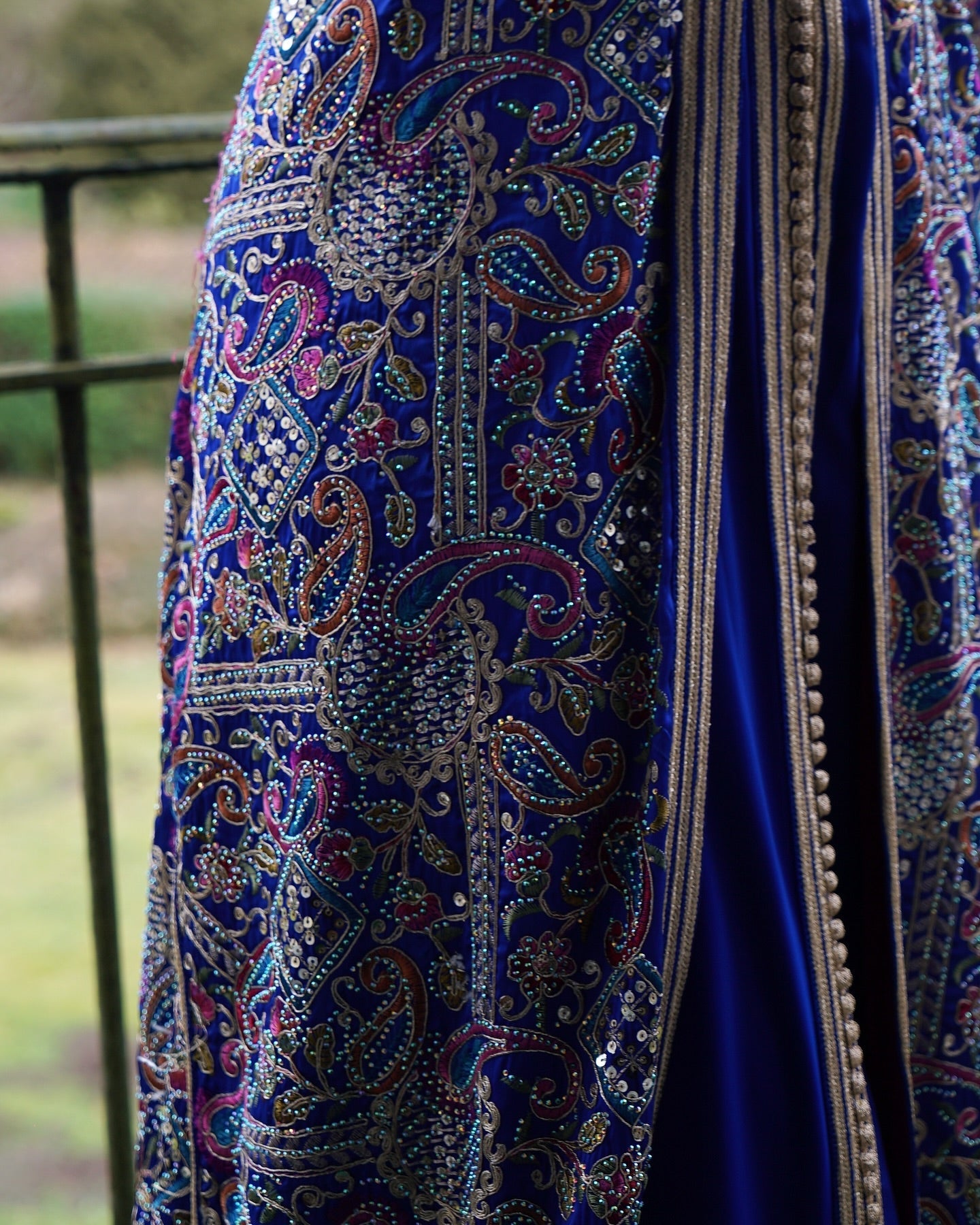 Caftan Sari Bleu Roi - Caftan prodiges